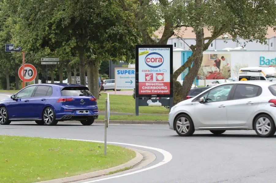 Panneau publicitaire Cadres Blancs